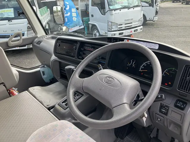 トヨタ コースター SKG-XZB40(2WD)の写真30