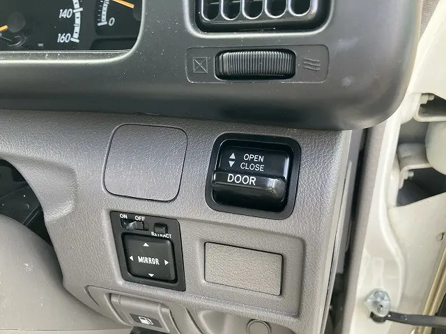 トヨタ コースター SKG-XZB40(2WD)の写真32