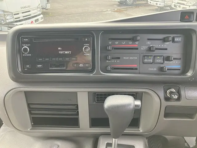 トヨタ コースター SKG-XZB40(2WD)の写真35
