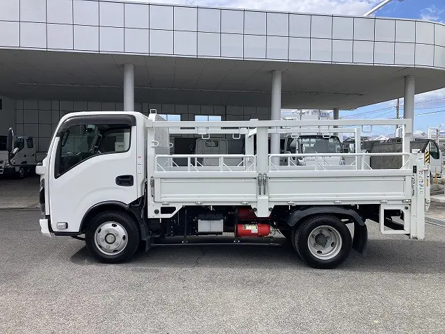 いすゞ エルフ 2RG-NKR88M(2WD)の写真4