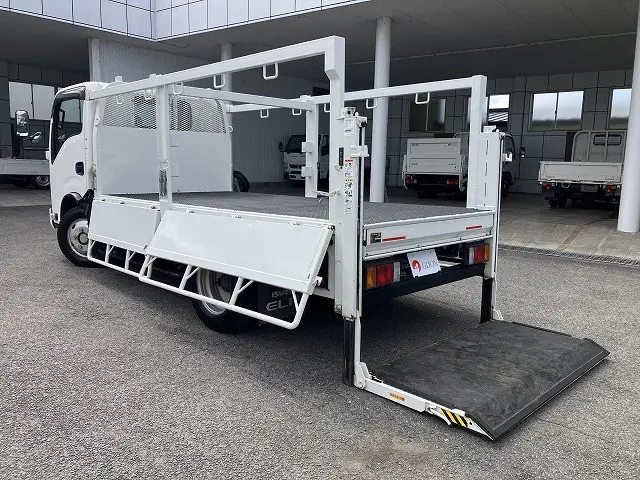 いすゞ エルフ 2RG-NKR88M(2WD)の写真13