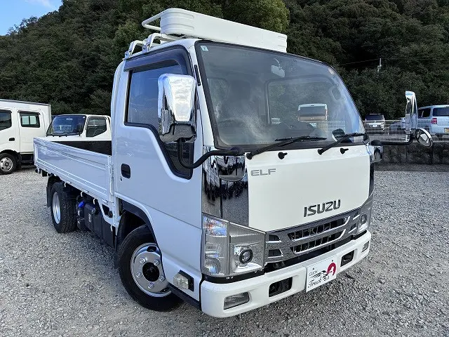 いすゞ エルフ 2RG-NHR88A(2WD)の写真3