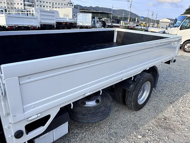 いすゞ エルフ 2RG-NHR88A(2WD)の写真17