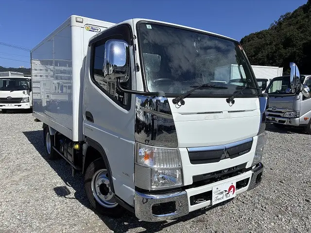 三菱 キャンター TPG-FBA00(2WD)の写真3