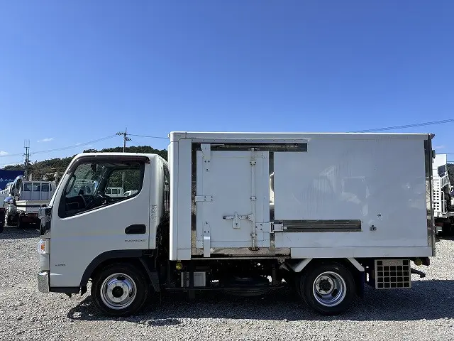 三菱 キャンター TPG-FBA00(2WD)の写真4