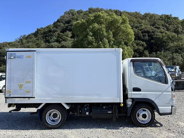 三菱 キャンター TPG-FBA00(2WD)の写真12