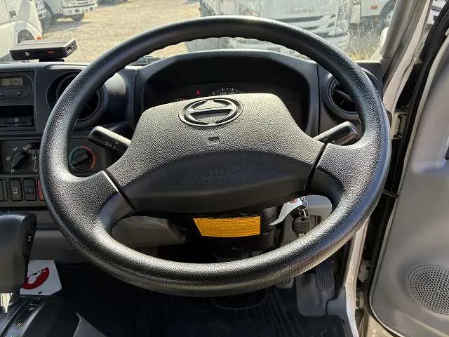 日野 デュトロ TPG-XZU605M(2WD)の写真28