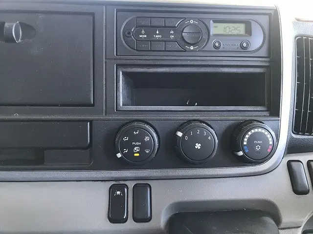 三菱 キャンター TPG-FBA20(2WD)の写真28