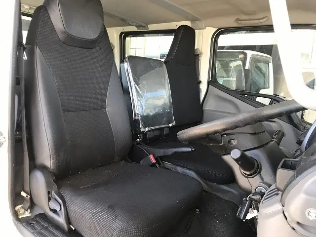 三菱 キャンター TPG-FBA20(2WD)の写真32