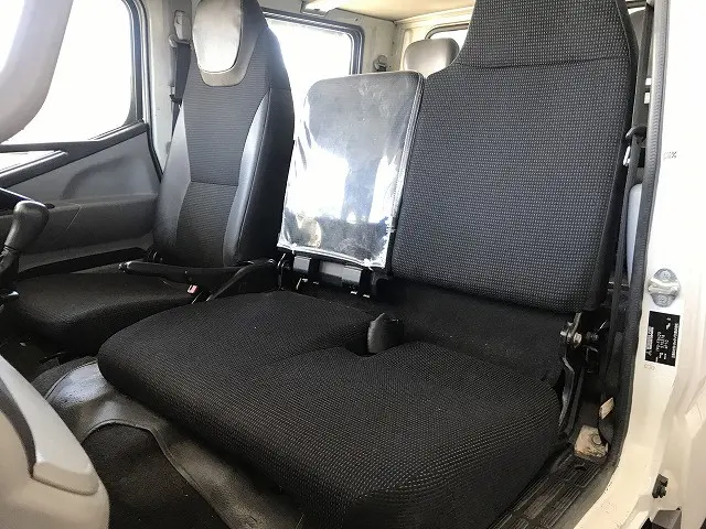 三菱 キャンター TPG-FBA20(2WD)の写真33