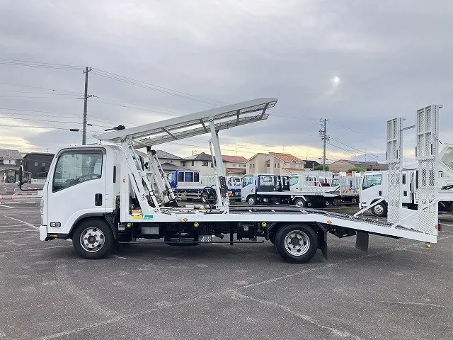 いすゞ エルフ 2RG-NPR88YN(2WD)の写真4