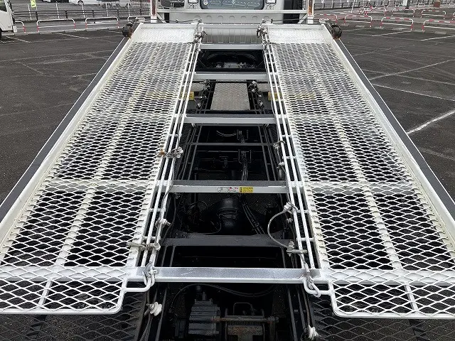 いすゞ エルフ 2RG-NPR88YN(2WD)の写真18