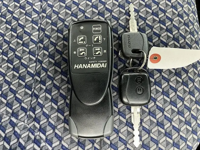 いすゞ エルフ 2RG-NPR88YN(2WD)の写真38