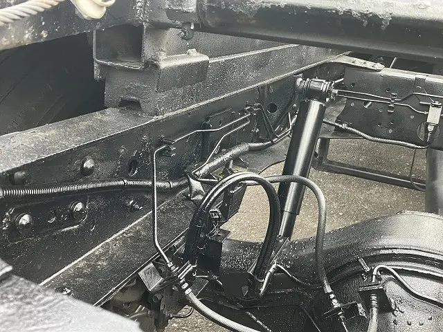 いすゞ エルフ 2RG-NPR88YN(2WD)の写真47