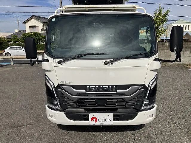 いすゞ エルフ 2RG-NKR88AT(2WD)の写真2