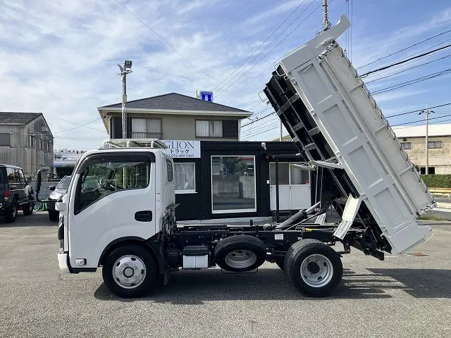 いすゞ エルフ 2RG-NKR88AT(2WD)の写真4