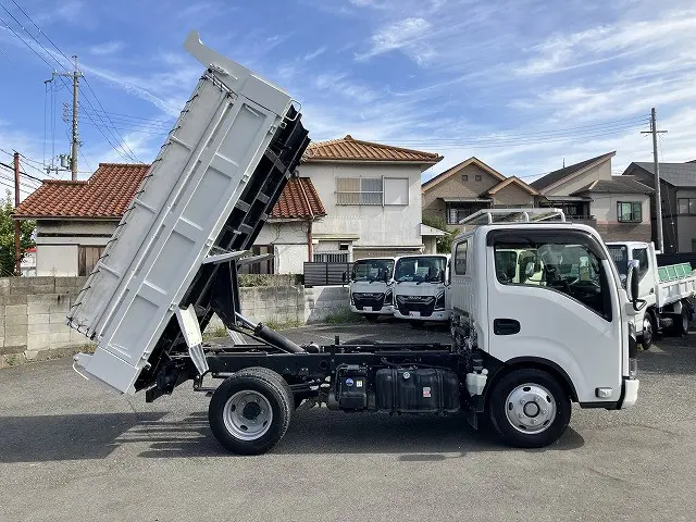 いすゞ エルフ 2RG-NKR88AT(2WD)の写真5