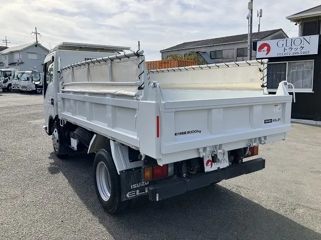 いすゞ エルフ 2RG-NKR88AT(2WD)の写真13