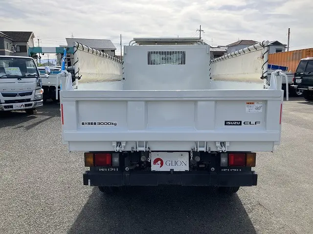 いすゞ エルフ 2RG-NKR88AT(2WD)の写真14