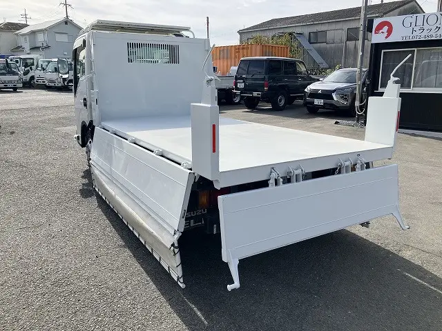 いすゞ エルフ 2RG-NKR88AT(2WD)の写真20