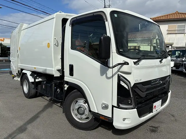 いすゞ エルフ 2PG-NPR88YM(2WD)の写真3