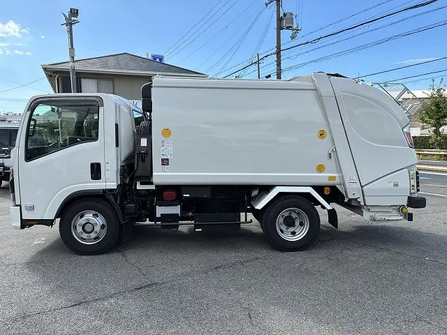 いすゞ エルフ 2PG-NPR88YM(2WD)の写真4