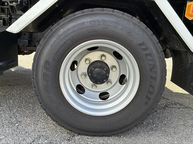 いすゞ エルフ 2PG-NPR88YM(2WD)の写真20