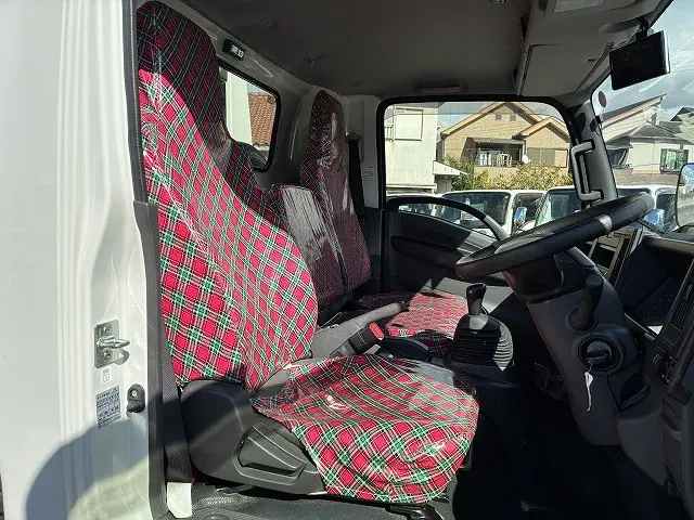 いすゞ エルフ 2PG-NPR88YM(2WD)の写真25