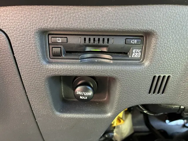 いすゞ エルフ 2PG-NPR88YM(2WD)の写真31