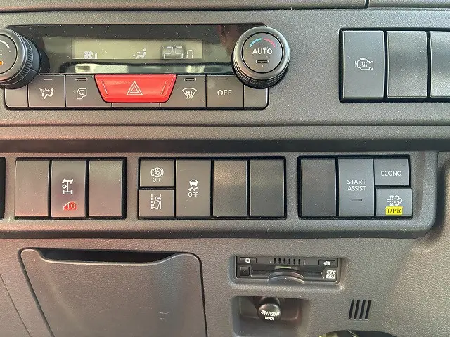 いすゞ エルフ 2PG-NPR88YM(2WD)の写真32