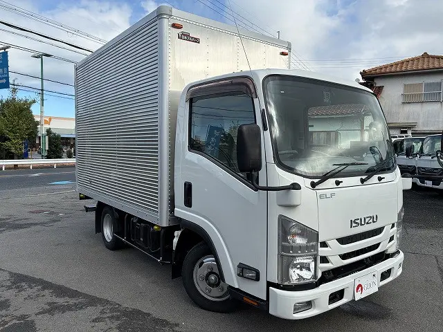 いすゞ エルフ TRG-NLR85AN(2WD)の写真3