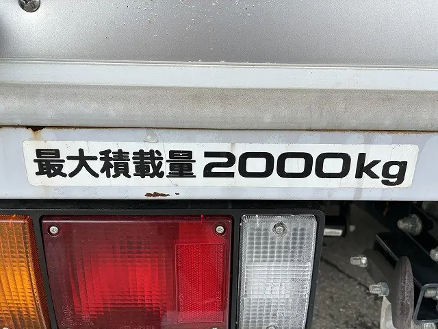 いすゞ エルフ TRG-NLR85AN(2WD)の写真15