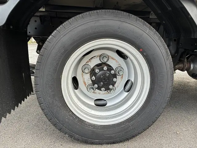 いすゞ エルフ TRG-NLR85AN(2WD)の写真26