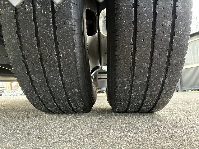 いすゞ エルフ TRG-NLR85AN(2WD)の写真27