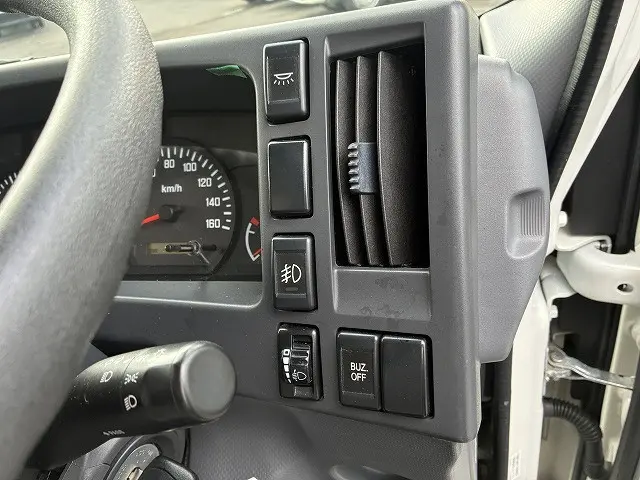 いすゞ エルフ TRG-NLR85AN(2WD)の写真34