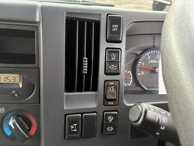 いすゞ エルフ TRG-NLR85AN(2WD)の写真35