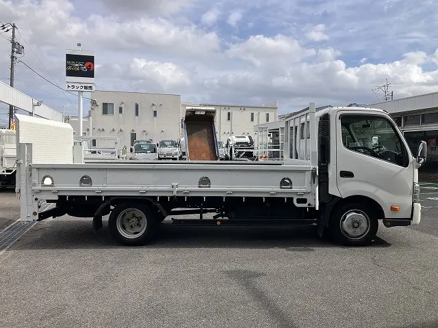日野 デュトロ SKG-XZU710M(2WD)の写真5