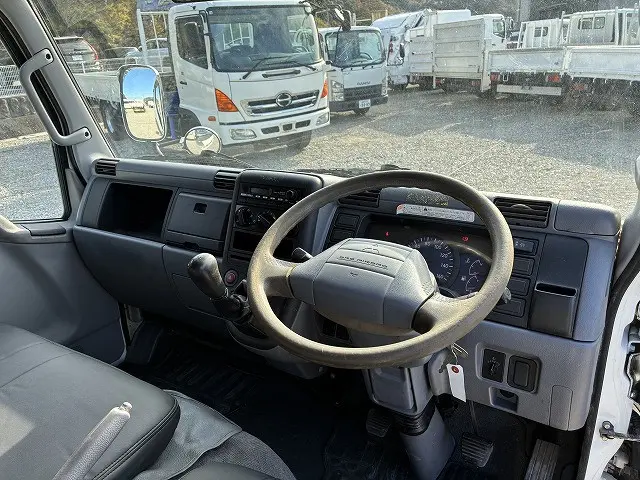 三菱 キャンターガッツ PDG-FB70B(2WD)の写真24