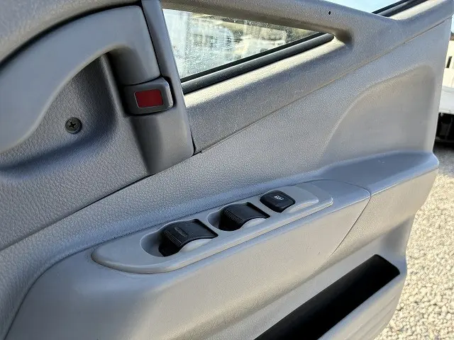 三菱 キャンターガッツ PDG-FB70B(2WD)の写真28