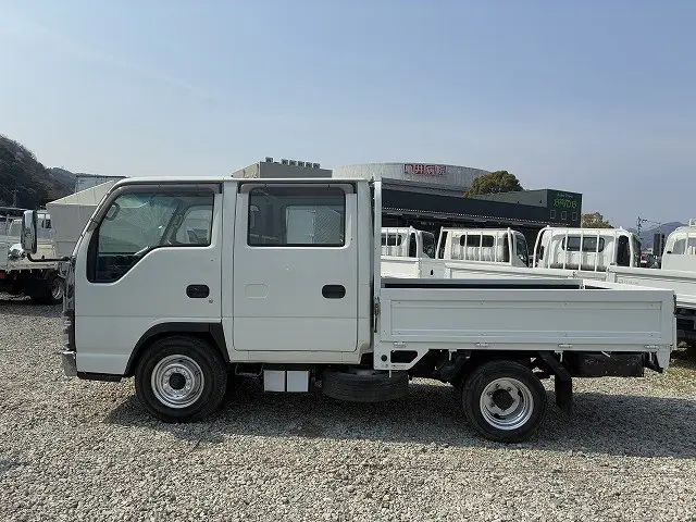 いすゞ エルフ PB-NKR81A(2WD)の写真4