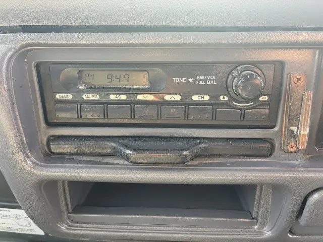 いすゞ エルフ PB-NKR81A(2WD)の写真33