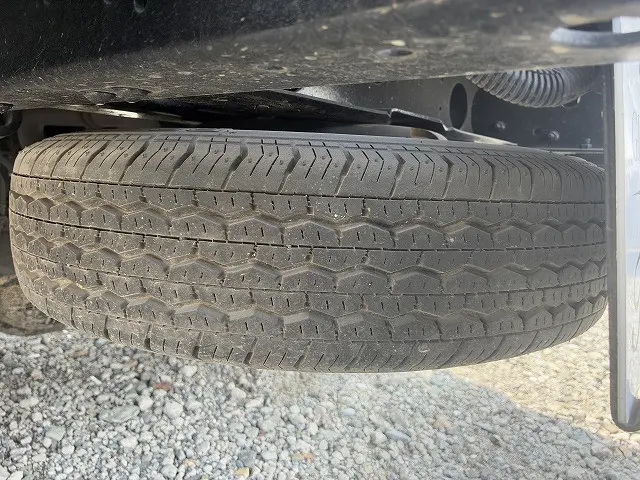 いすゞ エルフ PB-NKR81A(2WD)の写真44