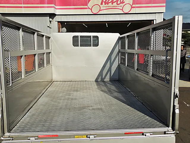 三菱 キャンター TPG-FBA50(2WD)の写真10