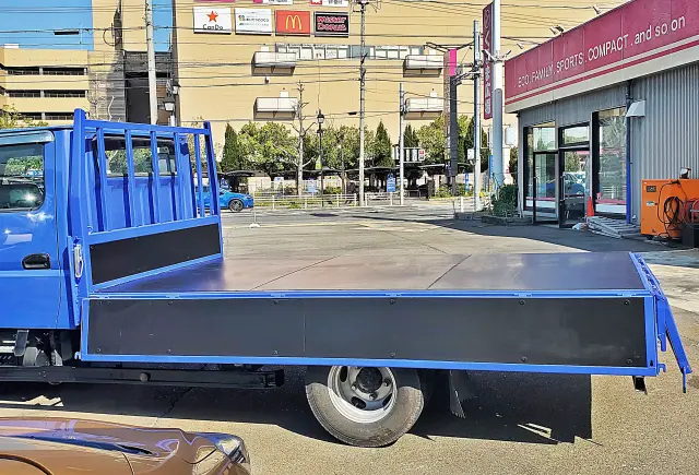 三菱 キャンター TKG-FEA20(2WD)の写真8