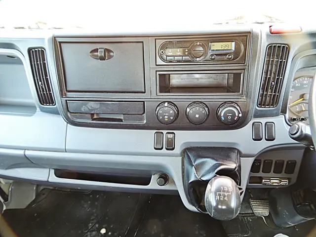 三菱 キャンター TKG-FBA60(2WD)の写真17