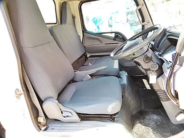 三菱 キャンター TKG-FBA60(2WD)の写真19