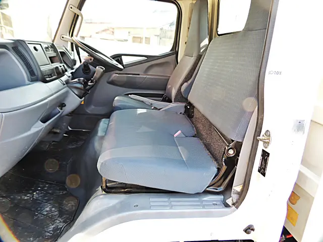 三菱 キャンター TKG-FBA60(2WD)の写真20