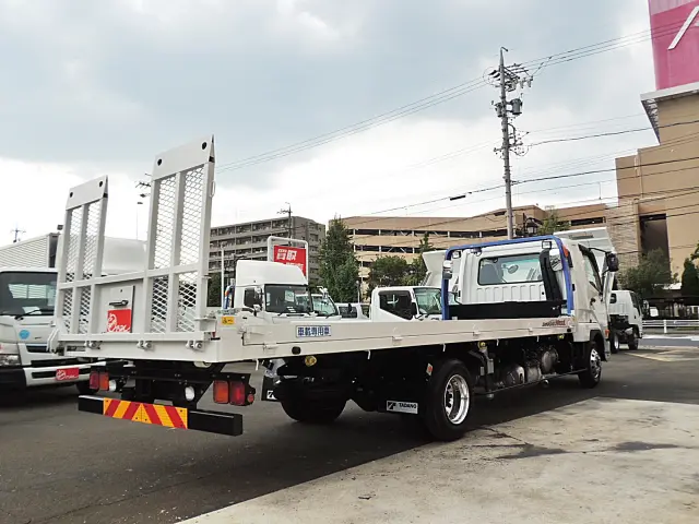 三菱 ファイター 2KG-FK62K(2WD)の写真5