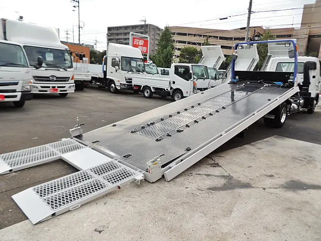 三菱 ファイター 2KG-FK62K(2WD)の写真12