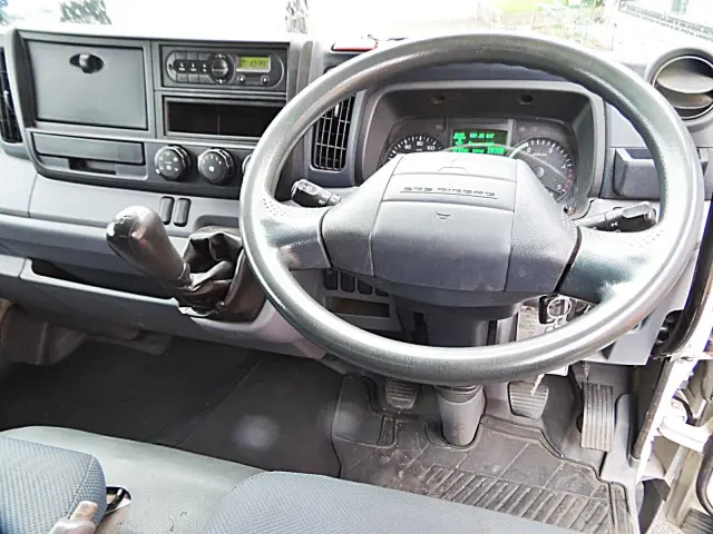 三菱 キャンター TKG-FBA30(2WD)の写真15